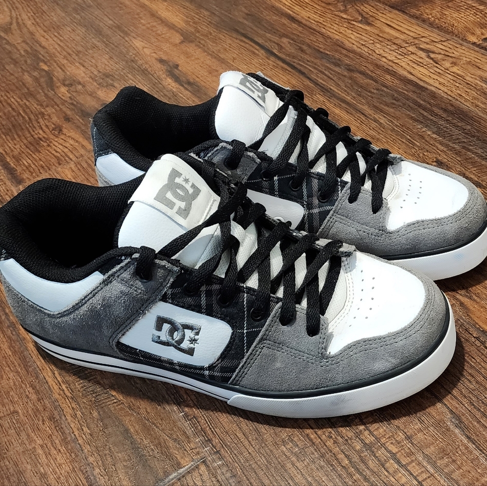 DC Men's PURE XE Black/Grey Plaid sz 11.5